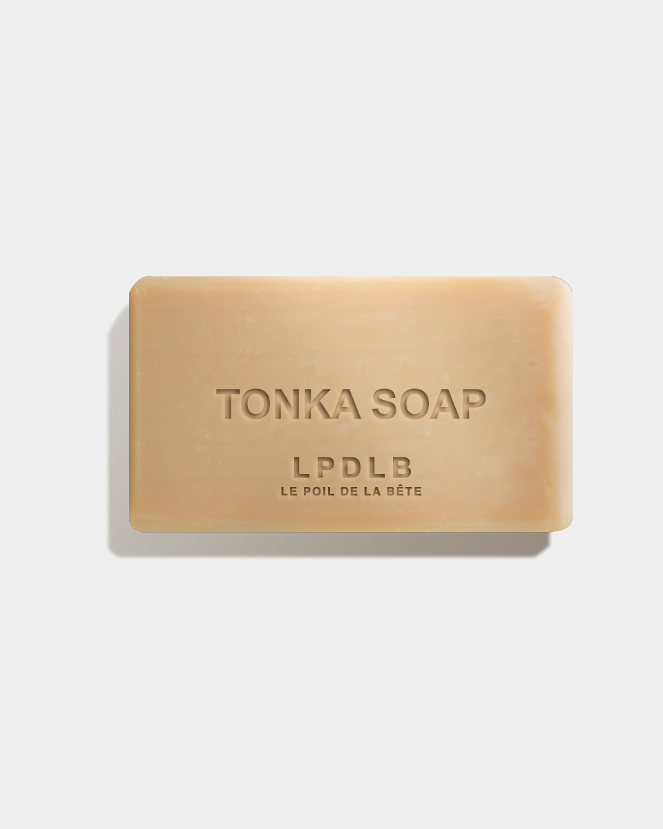 Savon pour le corps et le visage à l'odeur de la fêve de tonka.